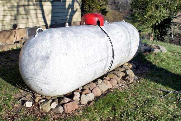 image of a propane tank that is empty