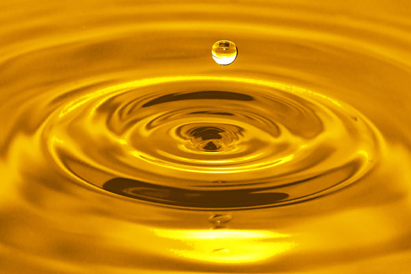 image of a heating oil drop depicting heating oil additives