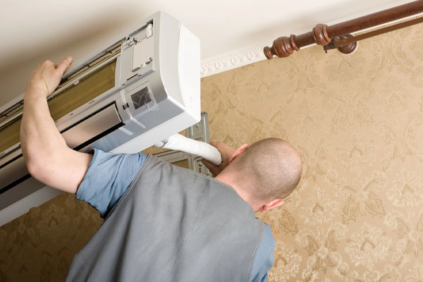 ductless hvac maintenance by an hvac contractor